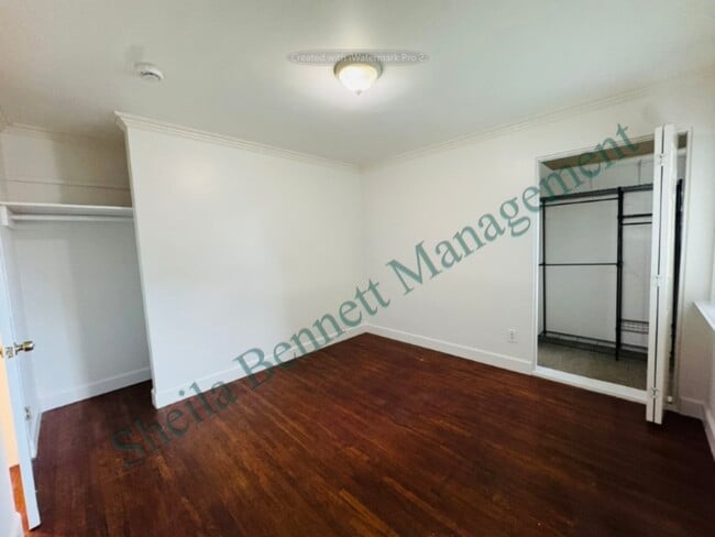 Building Photo - 7371 Hyatt St