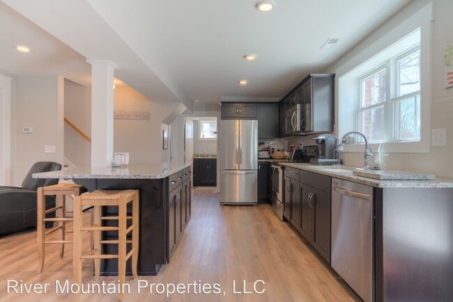 Building Photo - 5 br, 3 bath House - 202 Washington Street