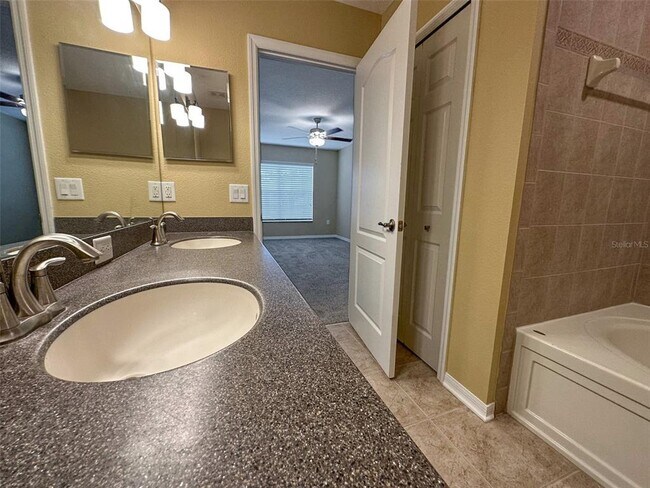 Building Photo - 11801 Castine St