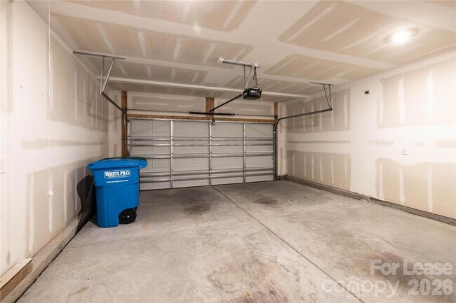 Building Photo - 309 Fairchild Wy