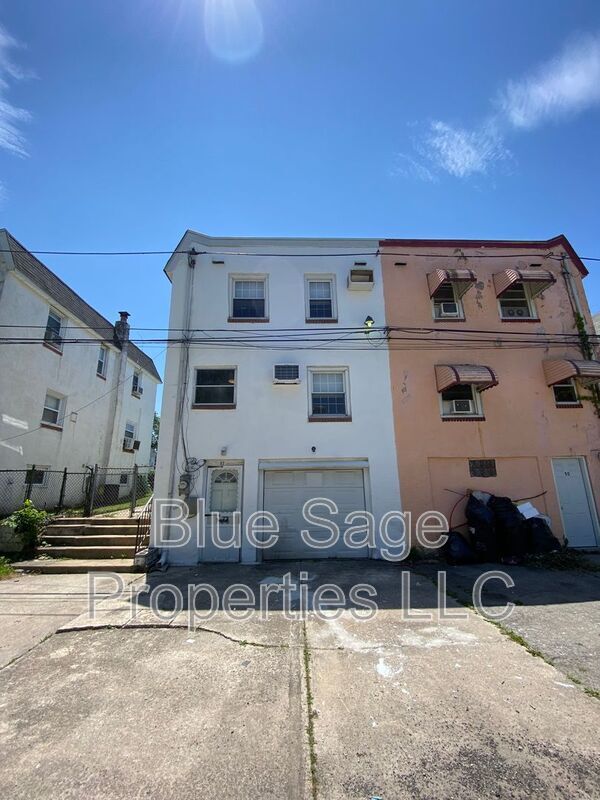 Building Photo - 57 Foster Ave