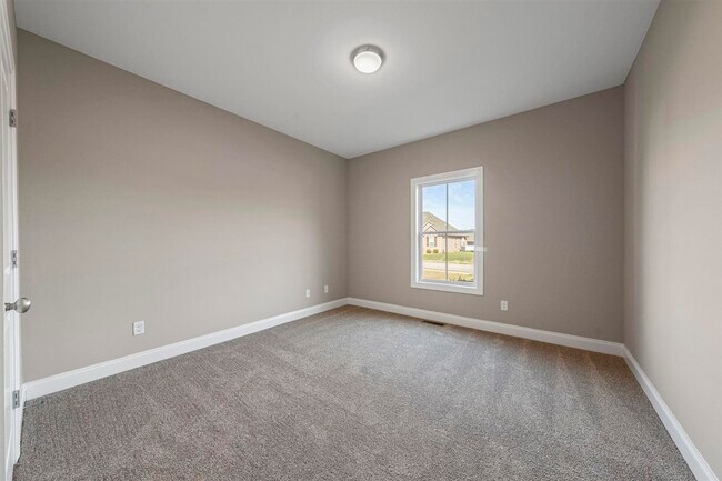 Building Photo - 457 Adalynn Cir