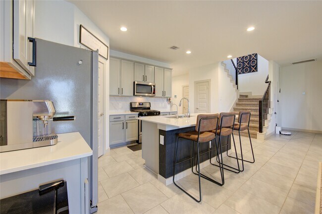 Building Photo - 3902 Elk Crk Ct