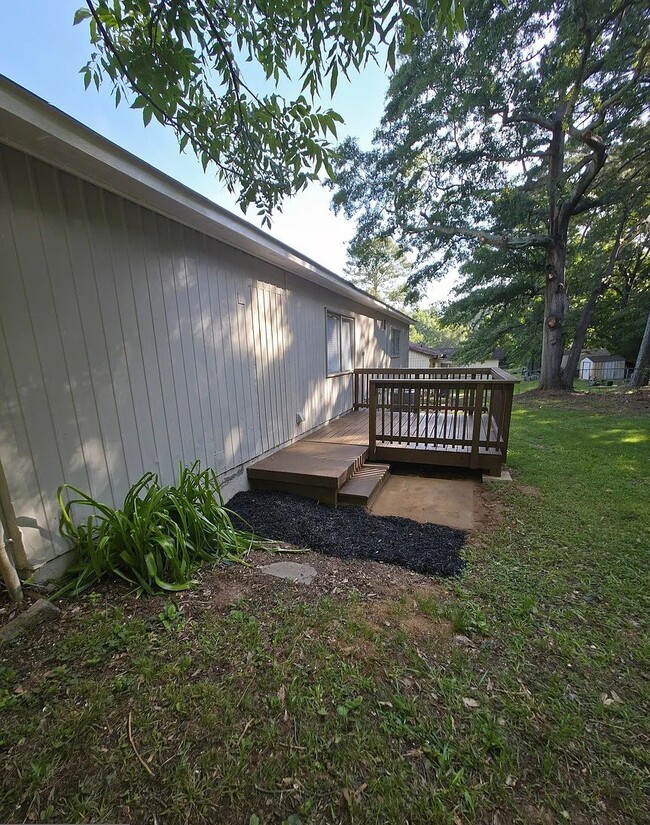 Building Photo - 170 Kennedy Cir