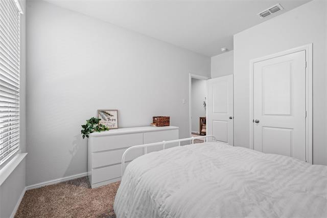 Building Photo - 628 Blacktail Dr