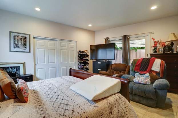 Building Photo - 384 Mccovey Ln