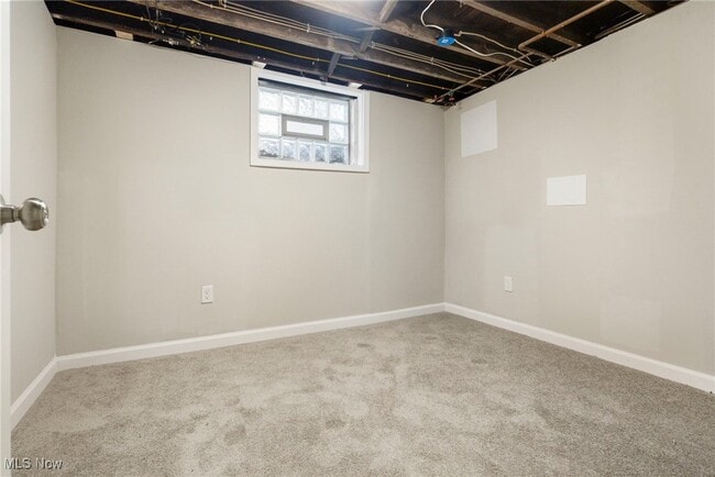 Building Photo - 12 Bouquet Ave