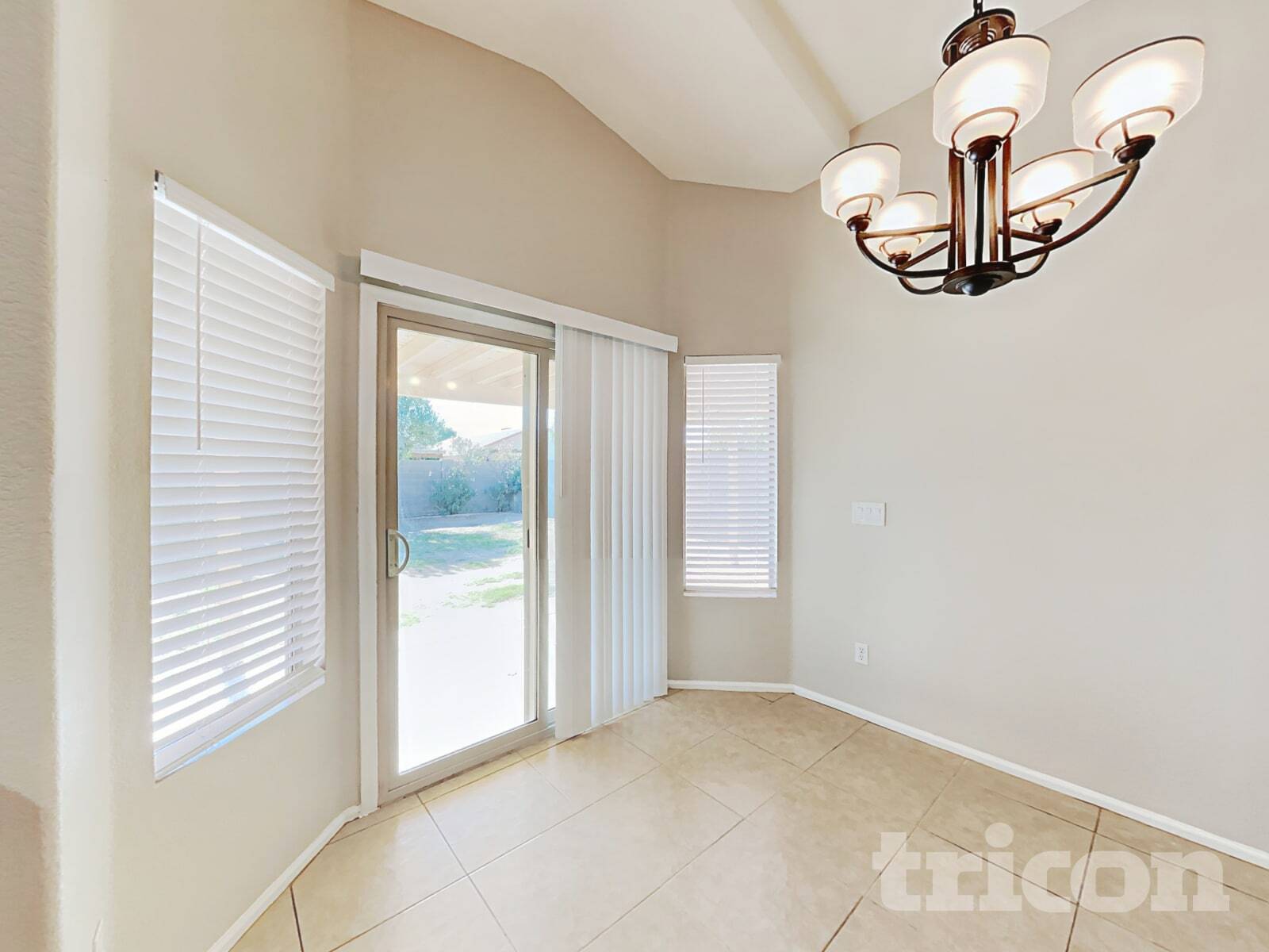 Building Photo - 40175 N Costa Del Sol Dr