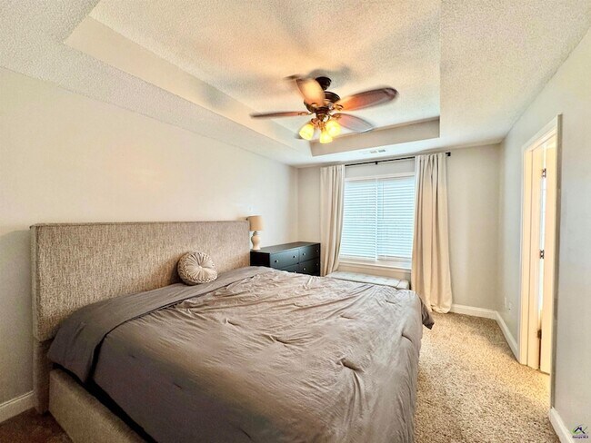 Building Photo - 508 Covington Cove