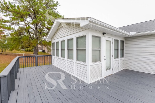 Building Photo - Living where You Love is Good for your Heart!