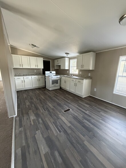 Building Photo - 9111 Hatian Way
