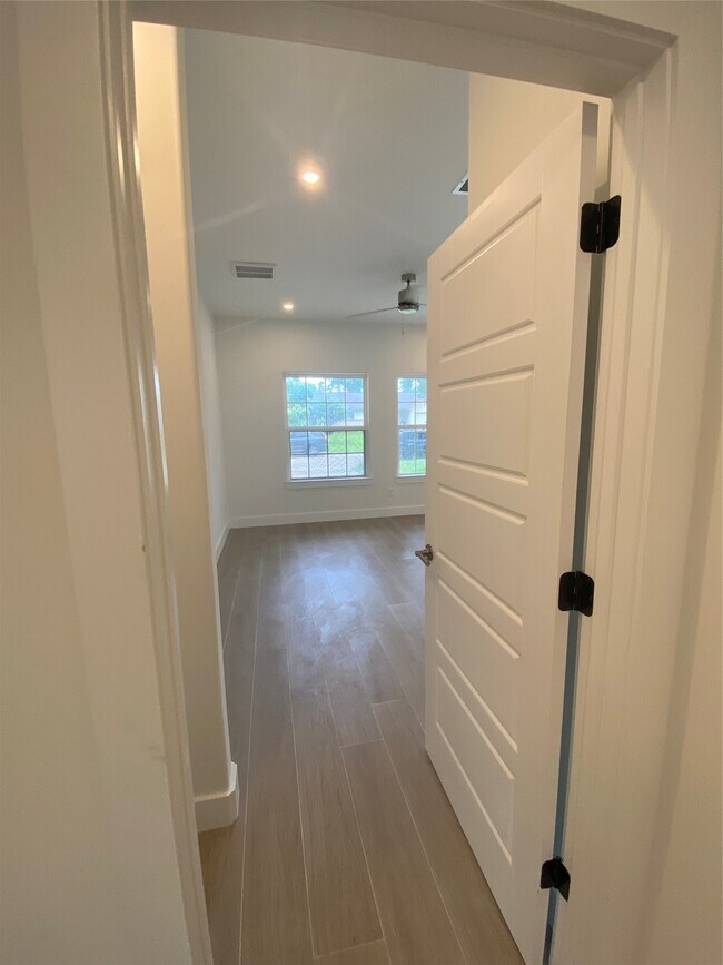 Building Photo - 8502 Alcott Dr