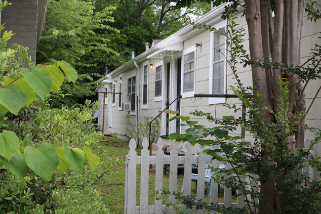 Exterior - 912 Oxmoor Rd