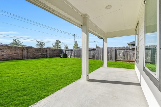 Building Photo - 1004 Great Barracuda Ln