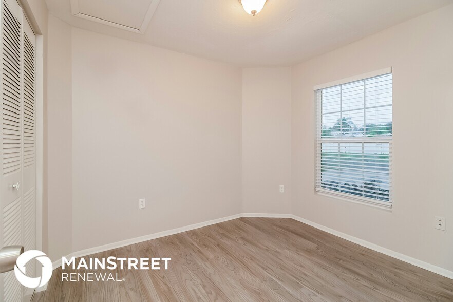 Building Photo - 1433 Vinetree Dr