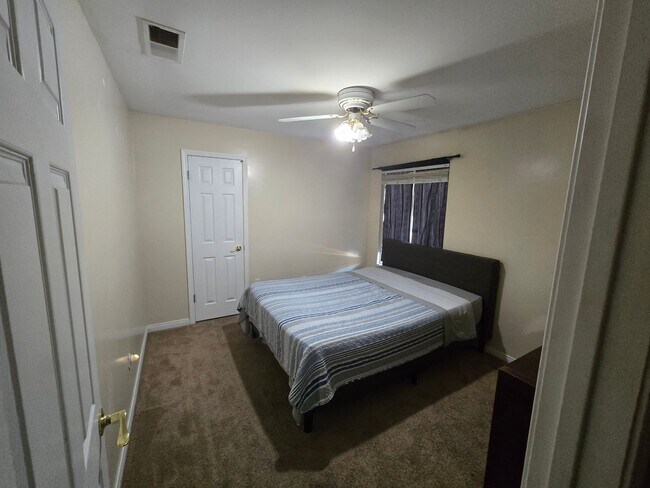 Building Photo - 9903 Valerio Ct