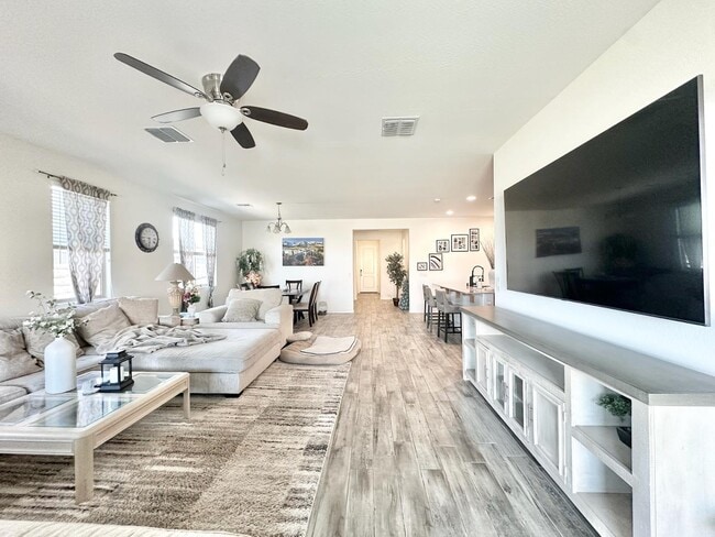 Building Photo - 16492 W Caldwell St