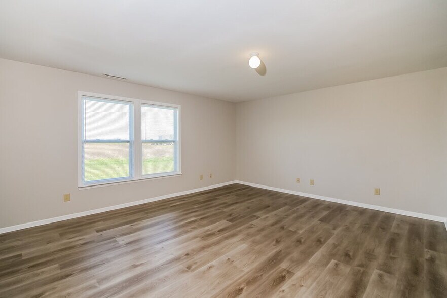 Building Photo - 11424 Cuyahoga Dr