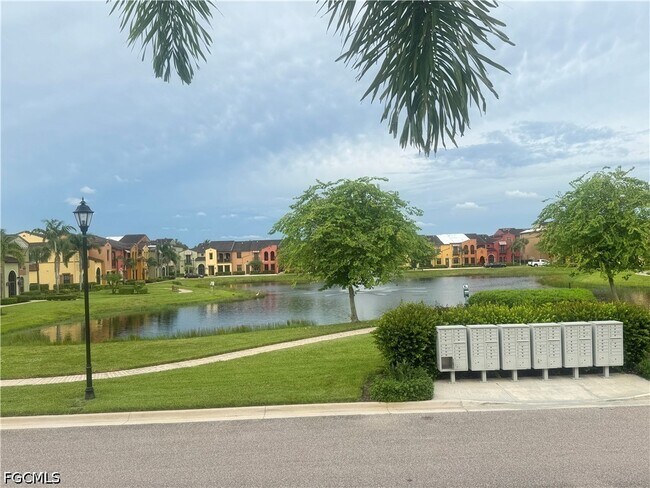 Building Photo - 11901 Izarra Way