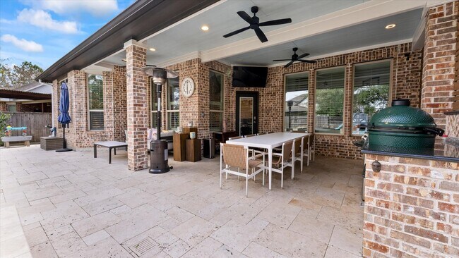 Building Photo - 14 Whispering Thicket Pl