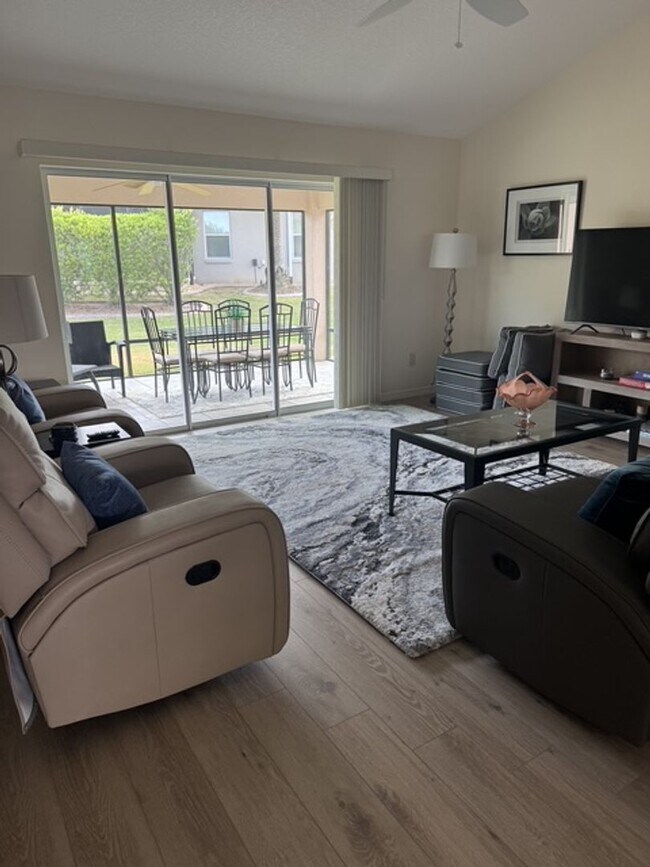 Building Photo - Fully Furnished 3/2 in beautiful Villages Community