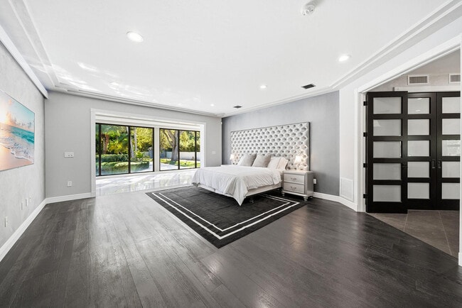 Building Photo - 10270 SW 58th St