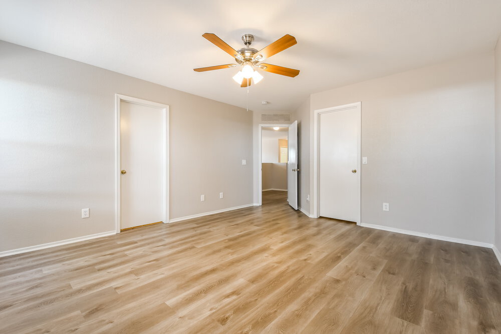 Building Photo - 1006 S Clancy Cir