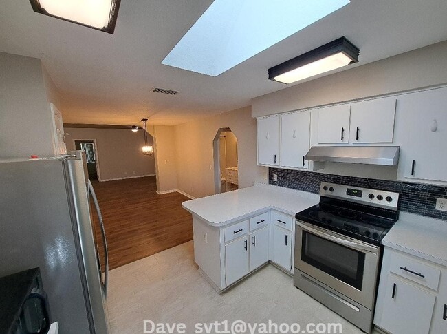 Building Photo - 5914 SW 111th Pl Rd