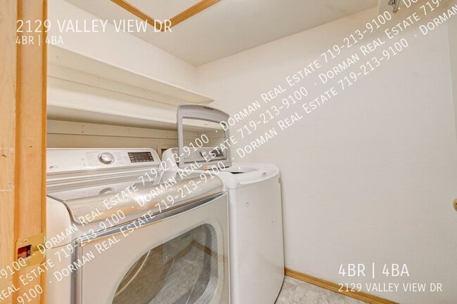 Building Photo - 2129 Valley View Dr