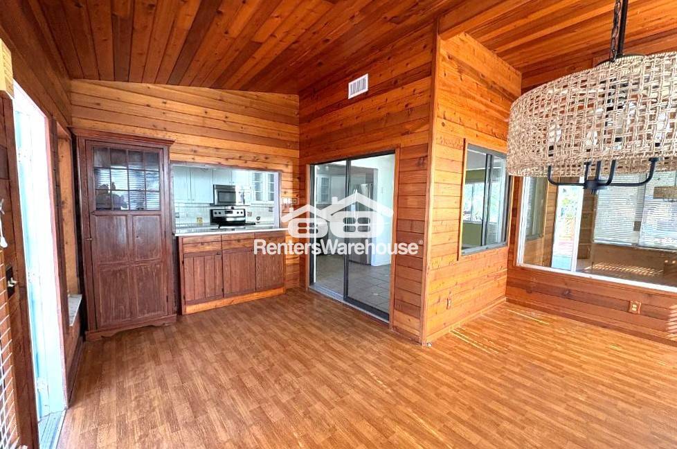 Building Photo - 3025 50th St S