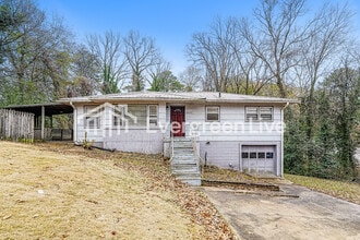 Building Photo - 2633 1st St NE