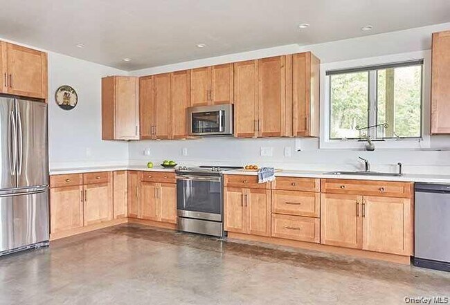 Building Photo - 21 Contentment Ln