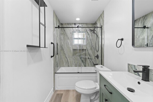 Building Photo - 6381 SW 39th St
