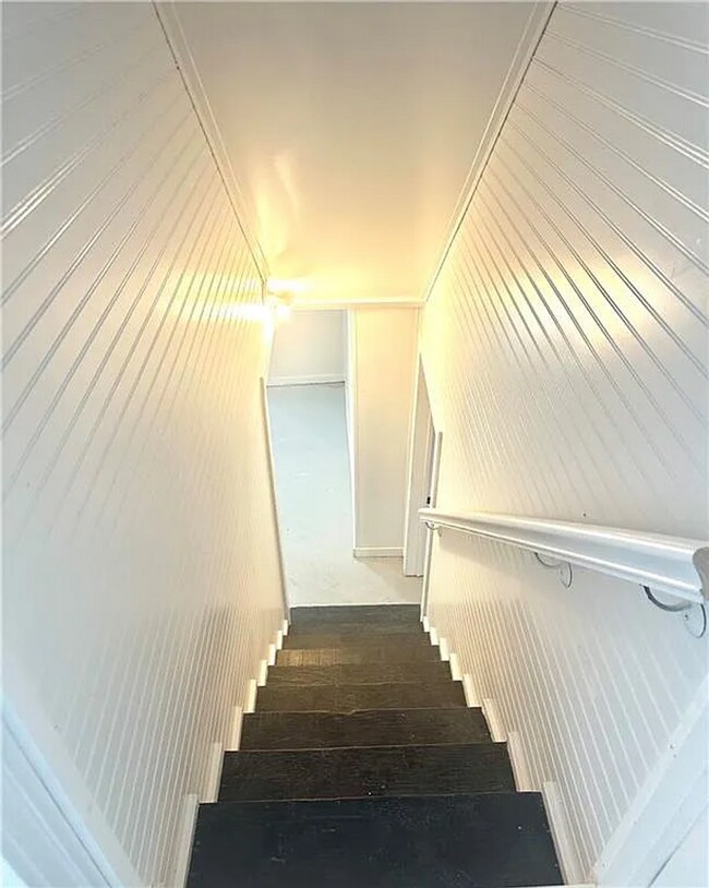 Building Photo - Welcome Home to Comfort, Space & Style!