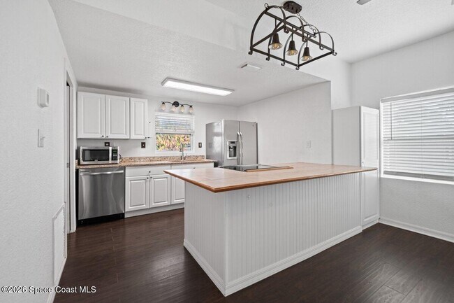 Building Photo - 6502 June Dr