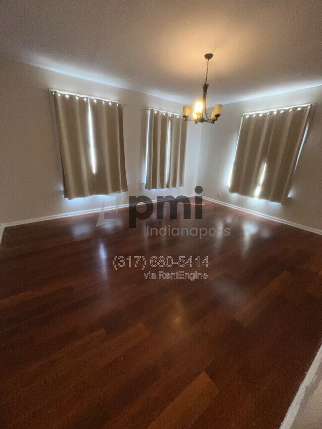 Building Photo - 402 N Delaware St