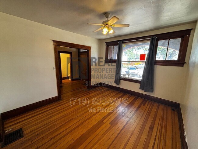 Building Photo - 210 W Evans Ave