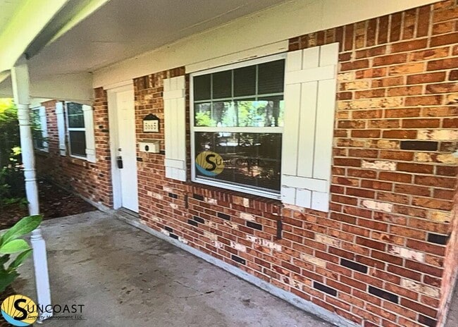 Building Photo - 5665 Enchanted Dr