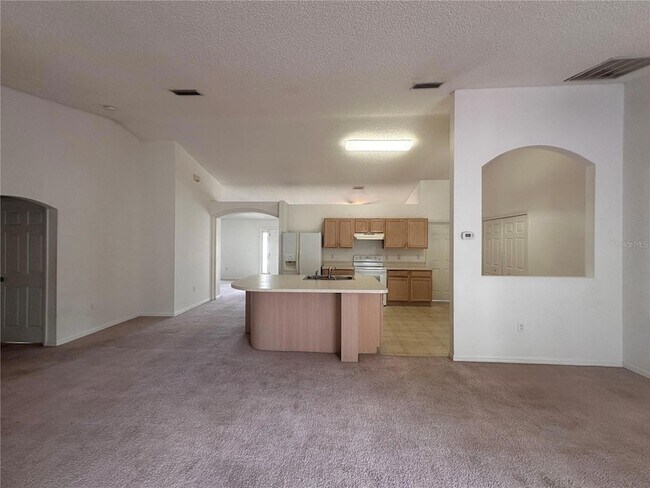 Building Photo - 33 Rybark Ln