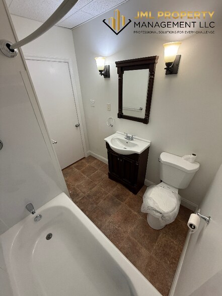 Building Photo - 28 McClure Pl