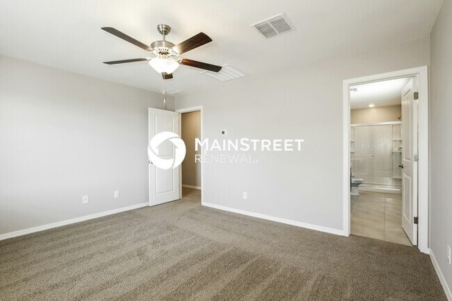 Building Photo - 4 Bedroom Pet-Friendly Home in Phoenix, AZ...