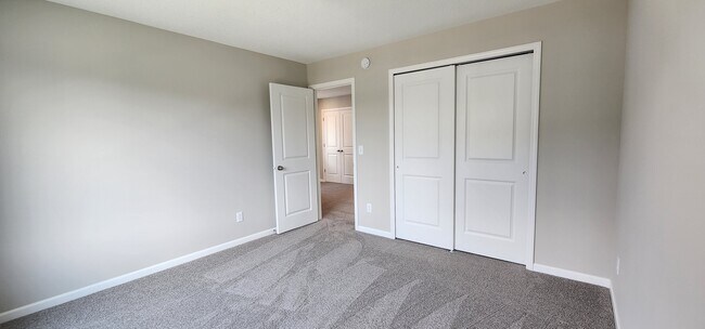 Building Photo - 1515 100th Ave NW