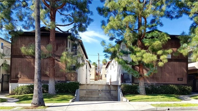 Building Photo - 1159 Linden Ave