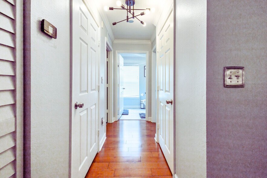 Building Photo - 18565 Bridle Club Dr