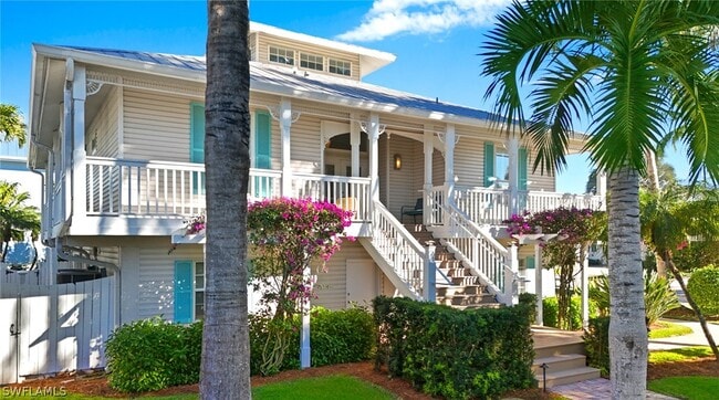 Building Photo - 877 7th St S