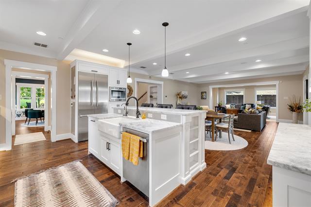 Building Photo - 6842 Merrilee Ln