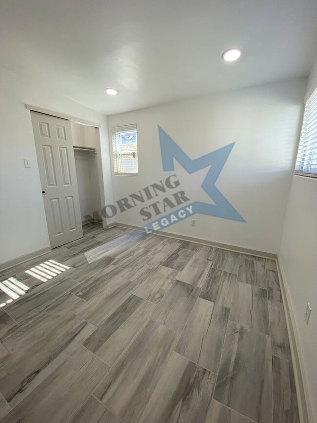 Building Photo - Fully Remodeled 3 bd home