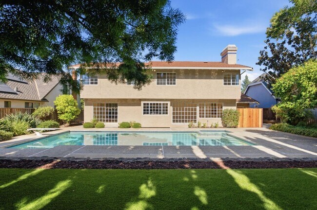 Building Photo - 7175 Cahen Dr