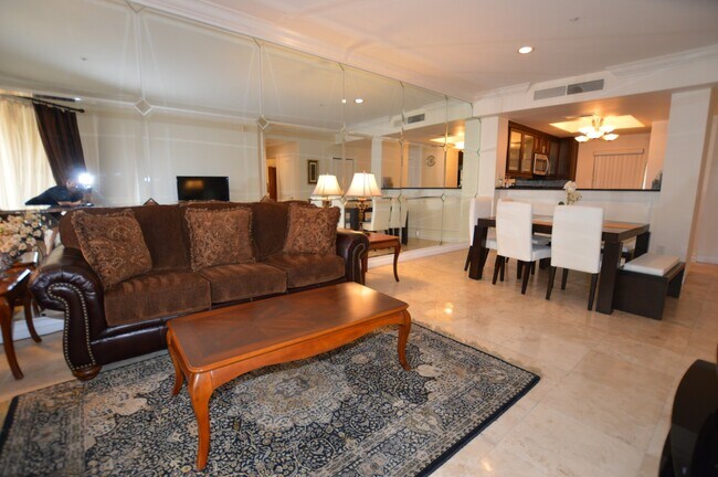 Building Photo - Meridian Fully Furnished 2 Bd | 2 Ba Luxury Condo .