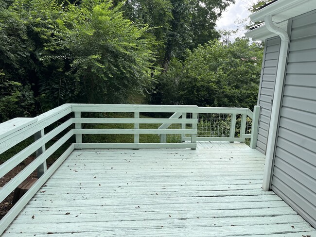 Building Photo - 50 Oakcrest Dr